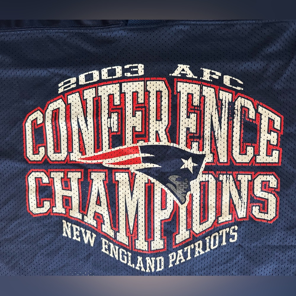 NFL Apparel TY LAW No. 24 NEW ENGLAND PATRIOTS Super Bowl XXXVIII (XL) Jersey - Picture 3 of 8